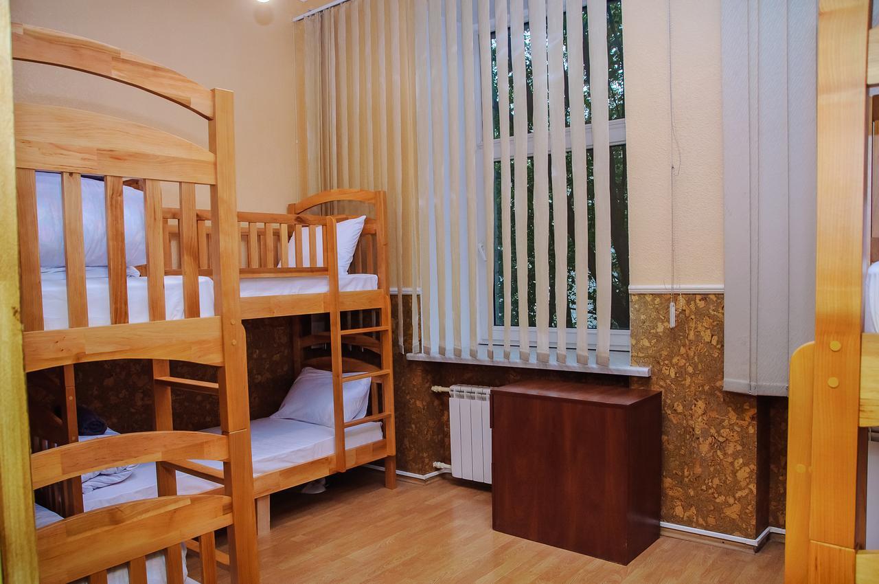 Golden Globus Hostel Kiew Exterior foto
